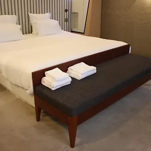Le Malown 3*, Paris France
