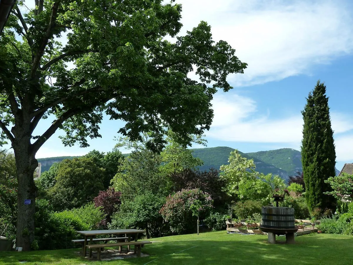 Domaine Du Pressoir Bed & Breakfast Ambilly