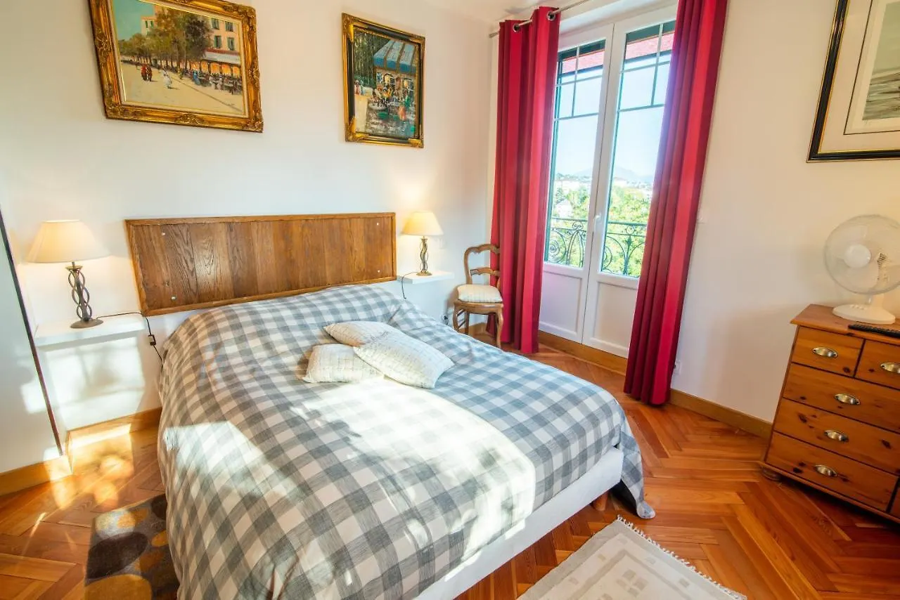 Domaine Du Pressoir Bed & Breakfast Ambilly 0*,